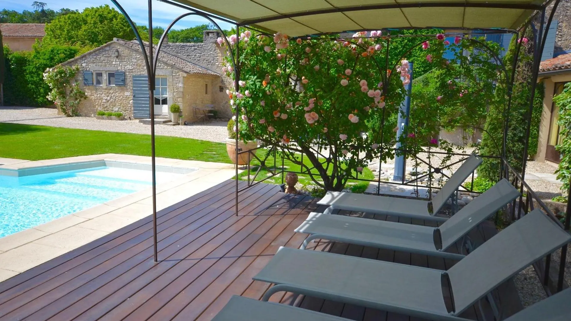 Вилла Ferme St Roch Robion en Luberon 0*,  Франция