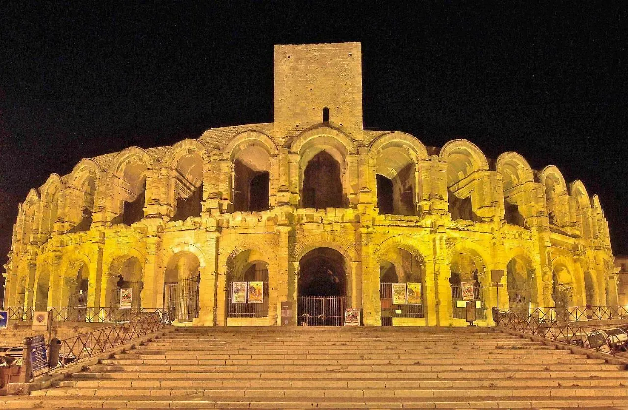 Вилла Ferme St Roch Robion en Luberon Дом отдыха